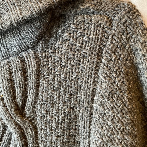 Cashmere Blend TAHARI GRAY CARDIGAN - Picture 6 of 8